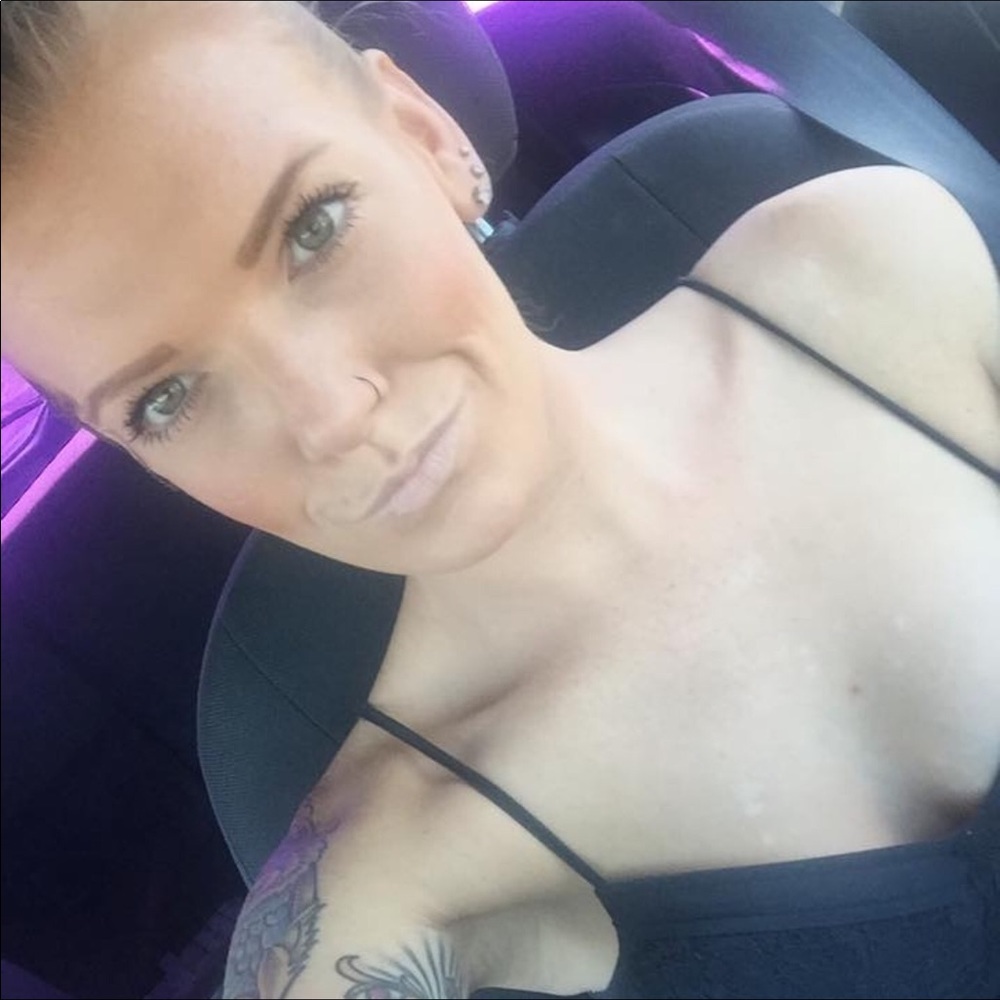 Meet your Posher, Brittney